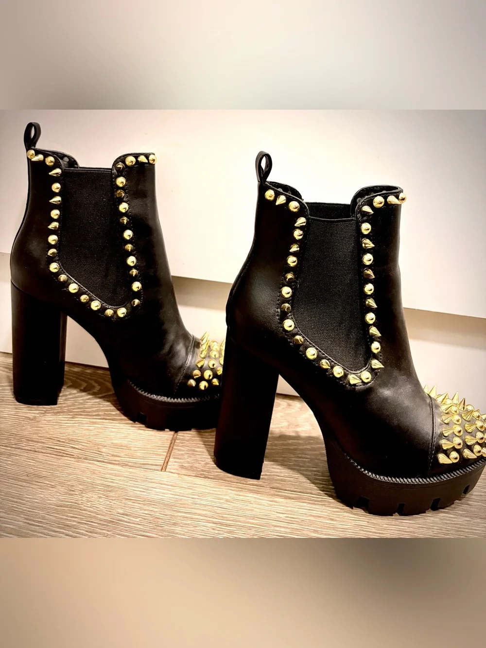 Black Platform Spike-Stud Chelsea Boots - Women's - Picture 4 of 5